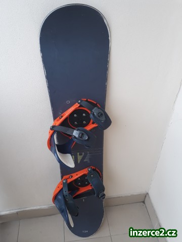 MOC PĚKNÝ SNOWBOARD KILLER LOOP 136 cm, k tomu boty zdarma_1 511130_1.jpg
