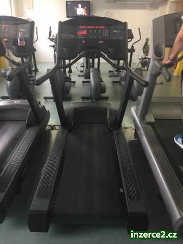 Prodám Běžecký pás Life Fitness 9500HR_2 512933_2.jpg