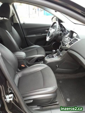 Ponúkam Chevrolet Cruze kombi 2.0 VCDi_2 519377_2.jpg