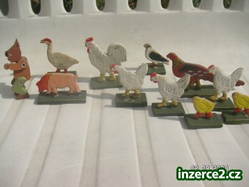 Prodám staré malé figurky -zvířátka a pokojíček._1 104680_1.jpg