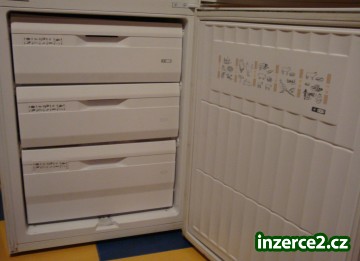 Prodám ledničku kombinovanou s mrazničkou_2 106298_2.jpg
