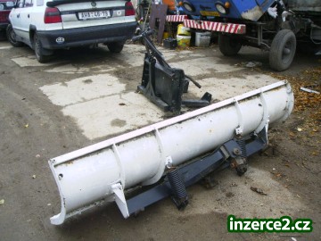 Sněhový pluh na Multicar M25_1 109240_1.jpg