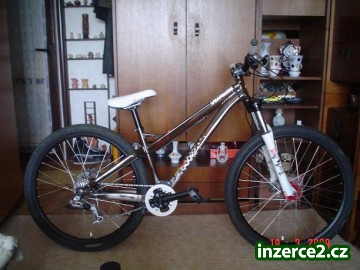 SPECIALIZED P2_1 109863_1.jpg