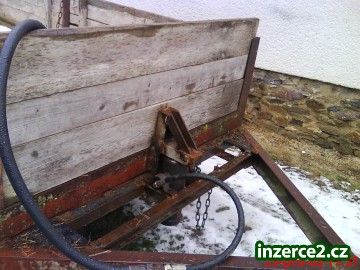 sklapeci vlecka za traktor_2 115455_2.jpg