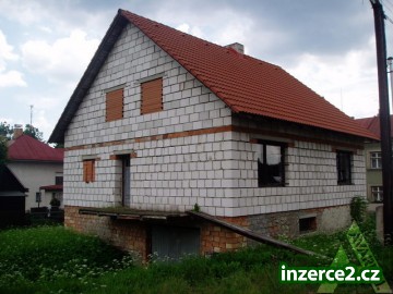 Prodám hrubu stavbu RD v obci Svratka_1 1154_1.jpg