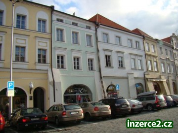 Pronájem bytu 2+1 v Hradci Králové na Velkém náměstí_1 116672_1.jpg