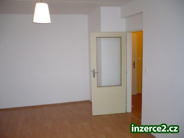 Pronájem krásného mezonetového bytu 3+1 na Slovanech_2 125079_2.jpg