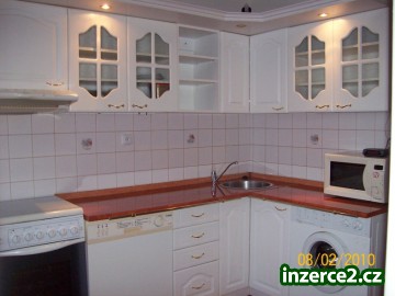 Prodej bytu 2+1 s lodžií v Chodově, ul. B. Němcové_1 130066_1.jpg