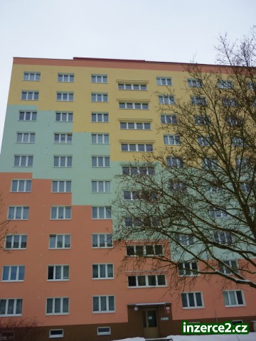 Prodej prostorného bytu 3+1 na Doubravce v Plzni_1 133018_1.jpg