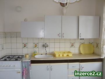 Pronájem kompletně vybaveného bytu 2+1 na Slovanech_1 136840_1.jpg