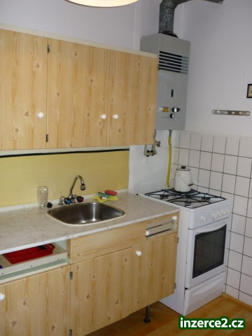 Pronájem částečně vybaveného bytu 2+1+L v Blatenské ulici, Slovany_1 137018_1.jpg