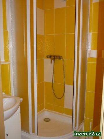 Pronájem krásného kompletně zrekonstruovaného bytu 1+1 na Slovanech v Plzni_2 138765_2.jpg