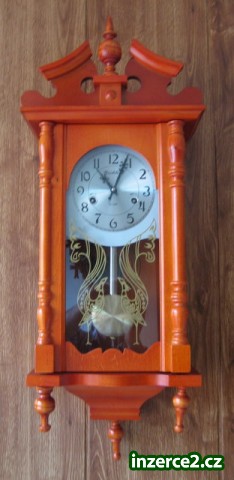 Dřevěné vyřezávané nástěnné hodiny bicí, pérový stroj._1 141805_1.jpg