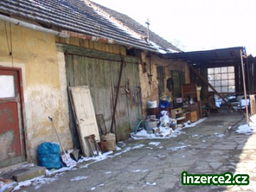 Dvě hospodářská stavení s velikým pěkným pozemkem – CHKO Kokořínsko!_2 142375_2.jpg