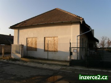 Velký objekt 1700 m2 u Městce Králové v Novým_1 143675_1.jpg
