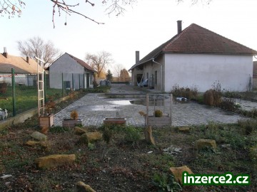Velký objekt 1700 m2 u Městce Králové v Novým_2 143675_2.jpg