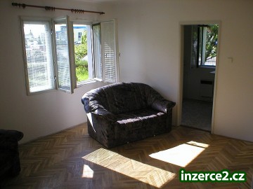 Pronájem RD v Praze_2 1448_2.jpg