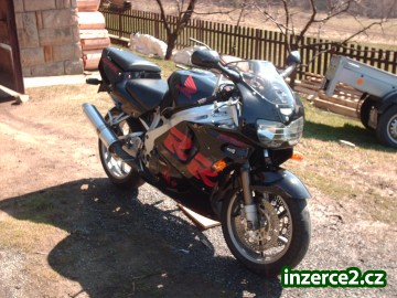 Honda CBR 900 RR_1 14898_1.jpg