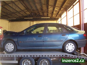 Renault Laguna 1,8RN_2 150076_2.jpg