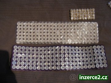 Prodám velké množství starých perleťových knoflíků_1 151748_1.jpg