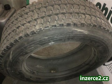 Protektor Michelin 295/60 R 22,5 záběrové 2 kusy nové_1 153000_1.jpg