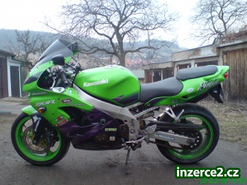 KAWASAKI NINJA ZX9R_1 15418_1.jpg