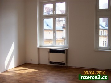 Prodej bytu 1+1 K. Vary, ul. Varšavská_2 154584_2.jpg