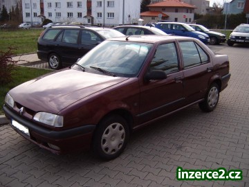 Renault 19 Chamade 1.8i_1 157521_1.jpg