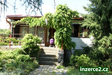 Radíkov - chata u lesa k přestavbě na RD 83m2 se zahradou 726m2_1 159342_1.jpg