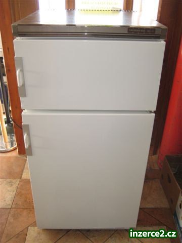 Lednice kombinovaná 2-dveřová LIEBHERR s boxovým mrazákem_2 161746_2.jpg