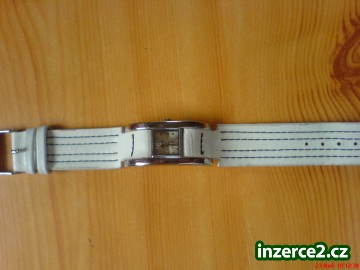 Krásné, jemné, bílé, dámské hodinky_2 164804_2.jpg
