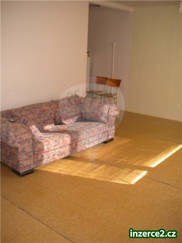 Prodej slunného bytu 1+kk 33 m², v klidné lokalitě lázeňského města_2 168506_2.jpg