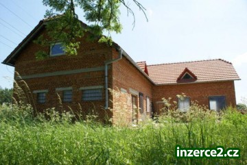 Prodej hrubé stavby RD v obci Žerotín, polosamota s pozemkem 3300m2 k bydlení i podnikání_1 170343_1.jpg