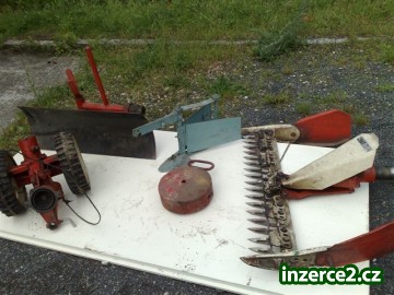 Malotraktor TERRA + příslušenství_2 172233_2.jpg