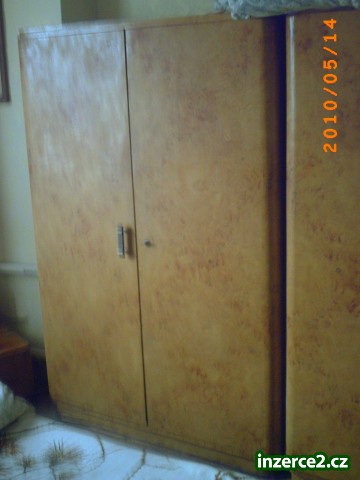 prodám starý nábytek_1 175078_1.jpg