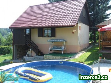 Rekreační objekt s pozemkem a bazénem_2 178786_2.jpg