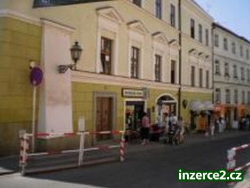 Přenechání nájemní smlouvy na zděný byt 1+1, Velké náměstí, Hradec Králové_1 179059_1.jpg