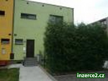 Prodej luxusního řadového rodinného domu v Hradci Králové_1 179520_1.jpg