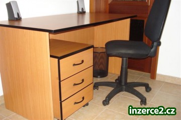 Prodám skoro novy psací stůl_1 180319_1.jpg