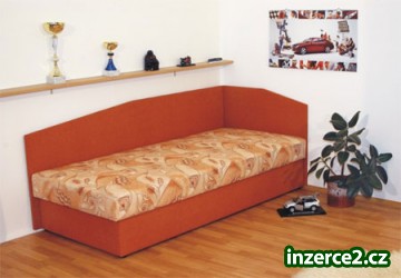Nabízím pevnou celočalouněnou válendu s úložným prostorem._1 18052_1.jpg