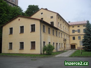 Prodej komerční budovy v okrese Náchod_2 181372_2.jpg