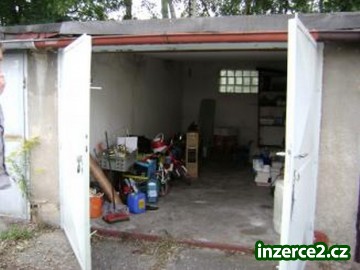 Prodej řadové garáže na Pouchově vedle letiště_1 183235_1.jpg