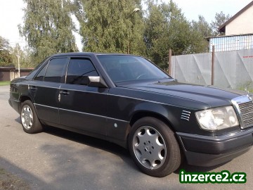 mercedes-Benz 124-250D_2 184279_2.jpg