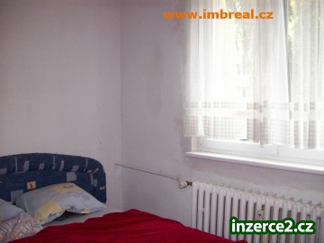 Prodej bytu 2+1 s lodžií, Nová Role, ul. Školní_1 184901_1.jpg