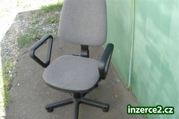 Prodam otočná, kancelárská židle s opěradly_1 185747_1.jpg