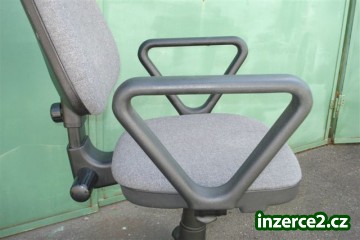 Prodam otočná, kancelárská židle s opěradly_2 185747_2.jpg
