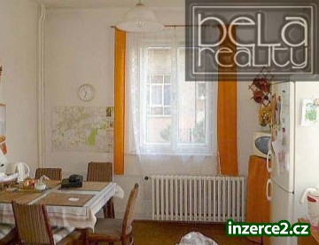Dvougenerační RD 4+2 se zahradou v atraktivní lokalitě_2 189585_2.jpg