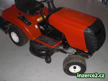 zahradní traktor MTD_1 189593_1.jpg