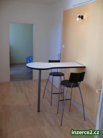 Pronájem zařízeného bytu v centru Ostravy blízkosti Masarikovo náměstí_2 192270_2.jpg