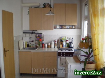 Prodej 1/4 domku , OV,58 m2, garáž, zahrádka, Zlín_2 193149_2.jpg